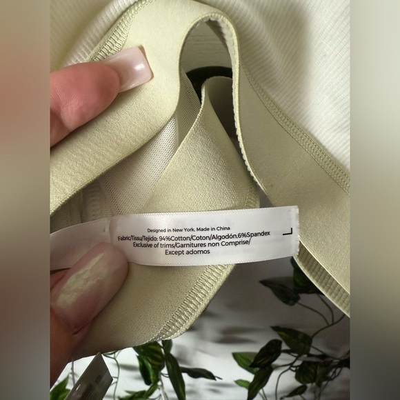 Nueskin Solid Pattern Bra - Picture 5 of 7